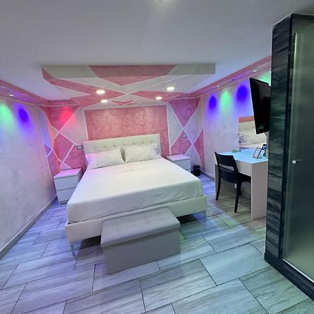 Clopat Vacanze2023 Hotel Napels Buitenkant foto
