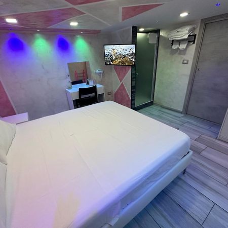 Clopat Vacanze2023 Hotel Napels Buitenkant foto